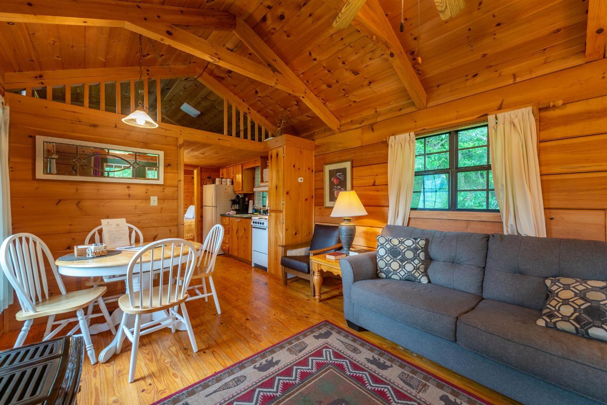 Engadine Inn And Cabins Candler Exterior foto
