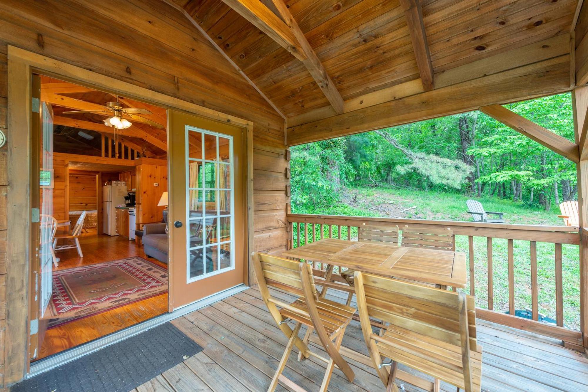 Engadine Inn And Cabins Candler Exterior foto
