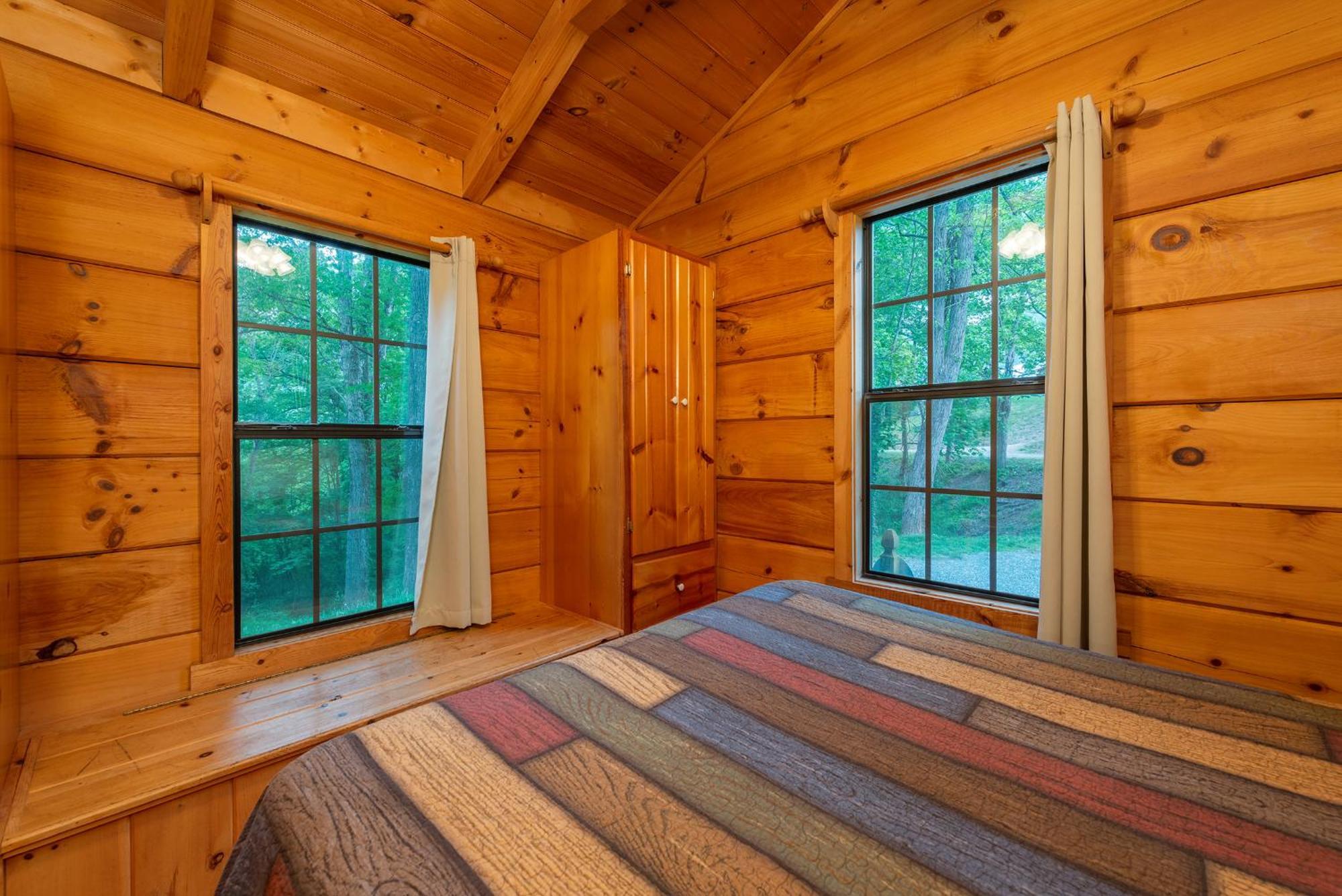 Engadine Inn And Cabins Candler Exterior foto