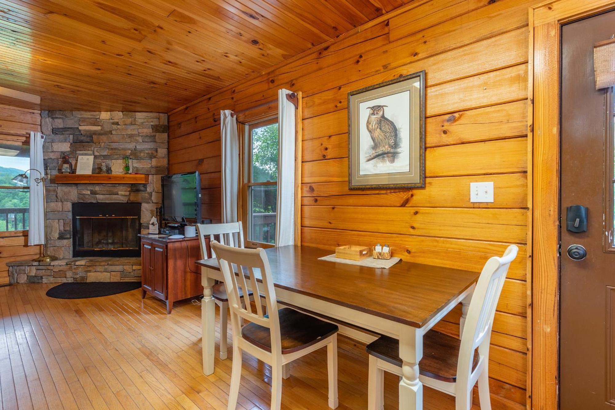 Engadine Inn And Cabins Candler Exterior foto